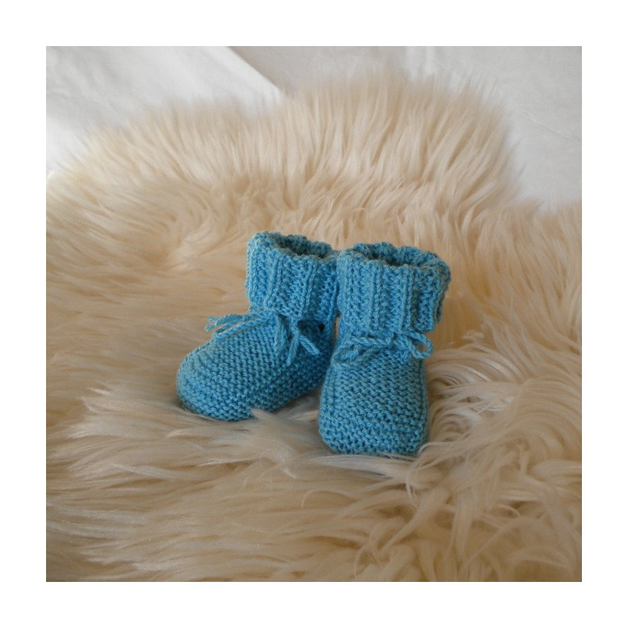 chaussons bébé bleu turquoise tricotés à la main en 100% laine mérinos