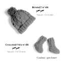 Bonnet et chaussettes gris foncé
