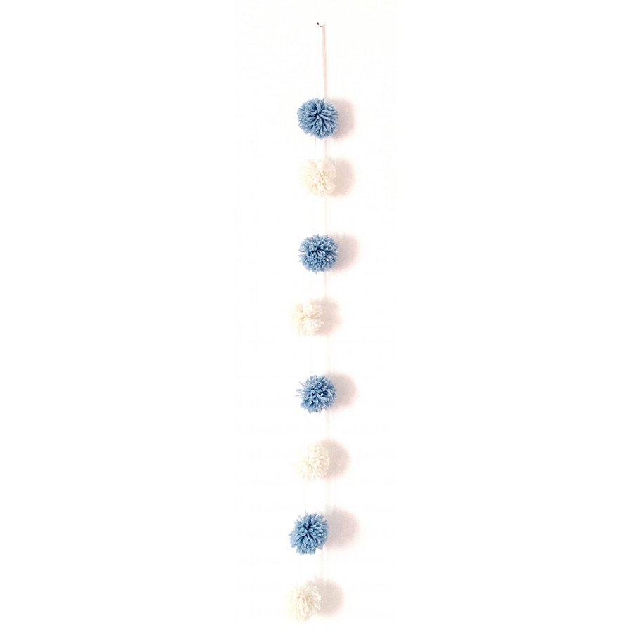 guirlande pompons bleu clair et ivoire guirlande pompons bleu clair et ivoire