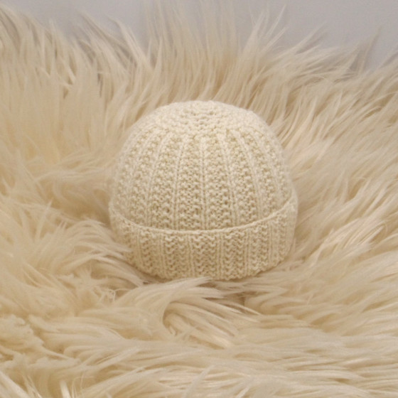 Bonnet rond bébé écru laine naturelle
